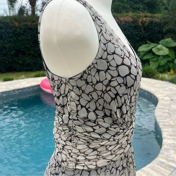 London Times Black and Cream Sleeveless Midi Dress - Picture 13 of 15